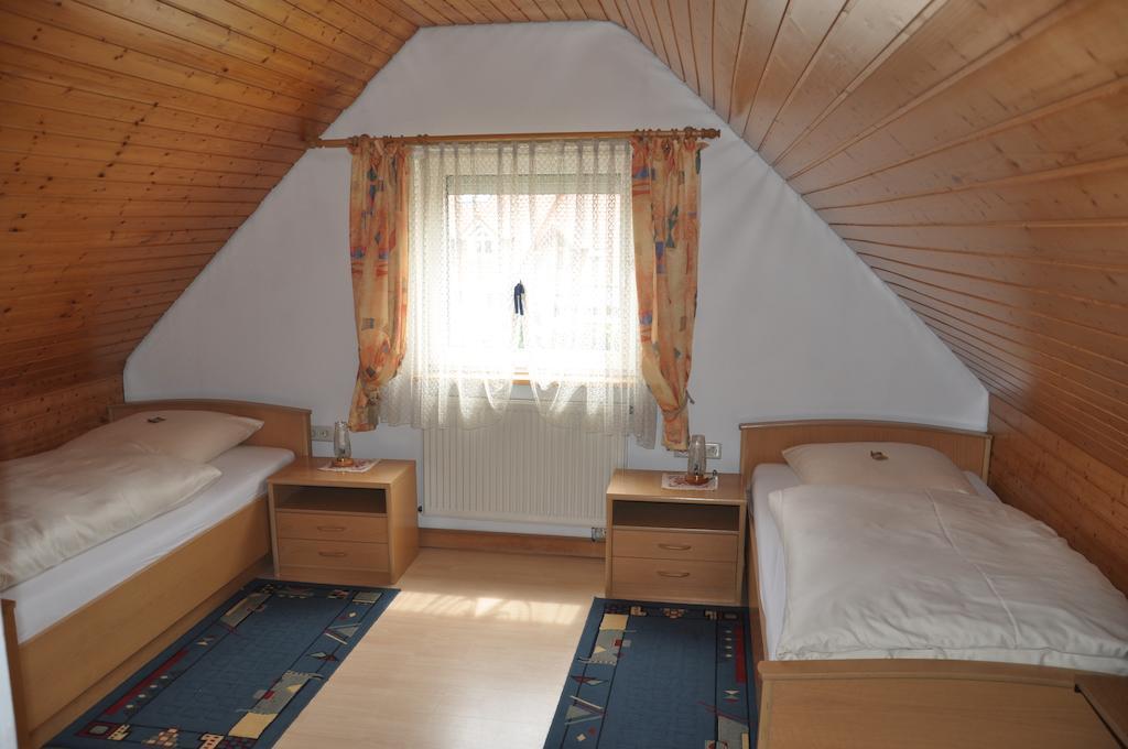 Twin Room,230186341:JPEG